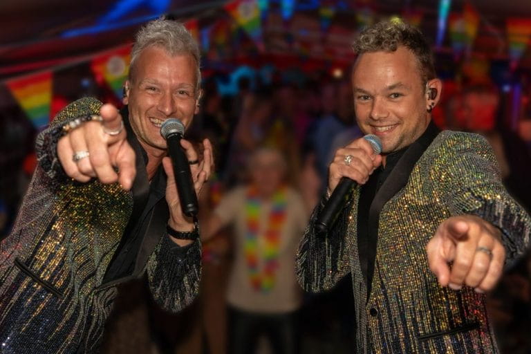 Zangers verzorgen interactief entertainment bij Preston Palace